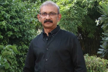 ராதா மோகன் இயக்கத்தில் சட்னி-சாம்பார் வெப் சீரியஸ்- பூஜையுடன் தொடக்கம்