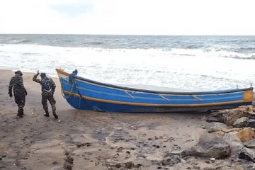சிலாபத்தில் சந்தேகத்திற்கிடமான படகு மீட்பு