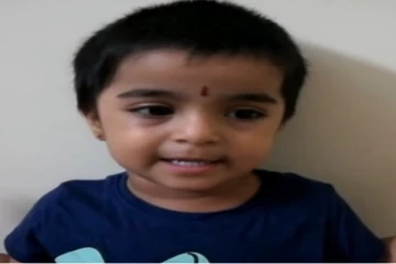 பாட்டும் நானே பாவமும் நானே பாடலை பாடி பட்டய கிளப்பிய குட்டிக்குழந்தை! வைரலாகிவரும் காணொளி
