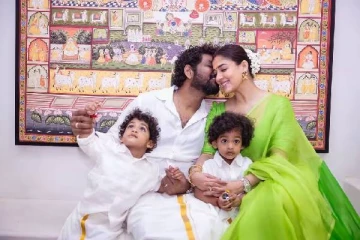 நயன்தாரா இரண்டு மகன்களுடன் என்ன செய்கிறார் பாருங்க.. அழகிய குடும்ப போட்டோஷூட்