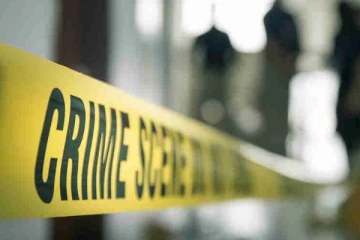 அப்பாவை கோடரியால் தாக்கிக் கொன்ற மகள்! அதிர்ச்சி சம்பவம்