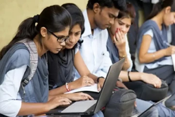 தமிழை தவறவிட்ட மாணவர்கள்: 10 ஆம் வகுப்பு தேர்வில் எத்தனை பேர் சதம்?