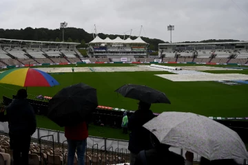 விடாது பெய்த மழை: 4ஆம் நாள் ஆட்டம் ரத்தானதால் ரசிகர்கள் சோகம்