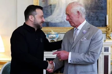 சார்லஸ் - ஜெலென்ஸ்கி சந்திப்பால் கடும் கொந்தளிப்பில் டொனால்டு ட்ரம்ப்