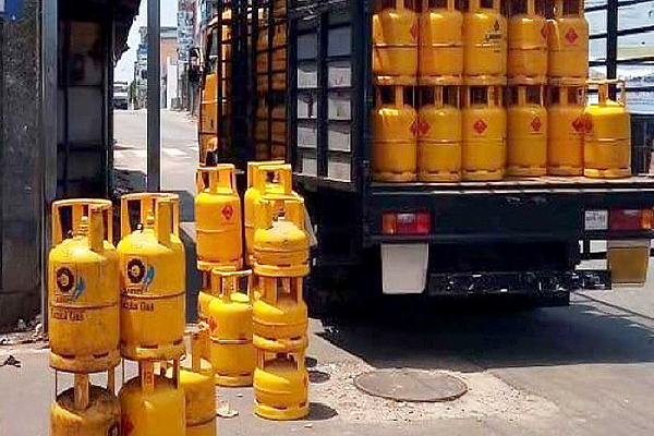 லாப் எரிவாயு விலையில் மாற்றம் வருமா -வெளியானது அறிவிப்பு | Laugh Gas Prices Are Also Unchanged