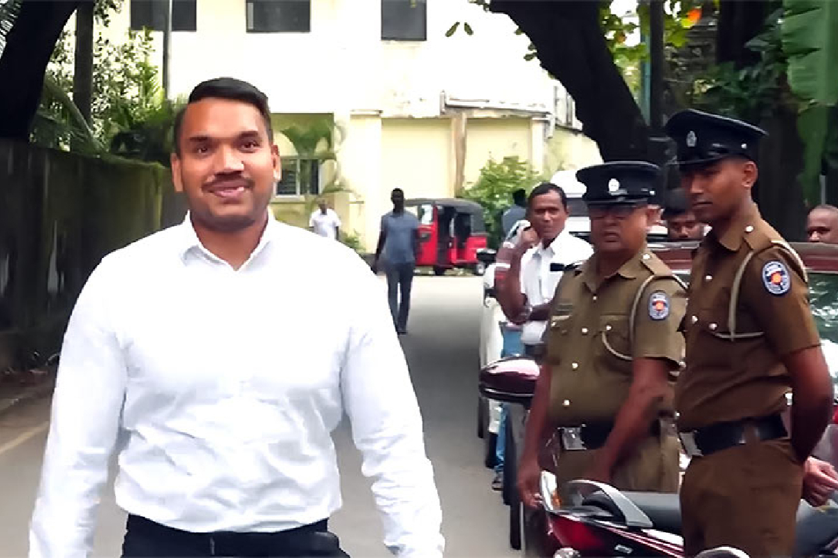 விசாரணைக்கு எடுக்கப்படும் இரு வழக்குகள்! சற்றுமுன் நீதிமன்றத்திற்கு அழைத்து வரப்பட்ட நாமல் | Namal To Be Produced In Court Today