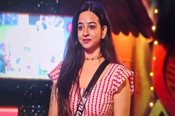 வீட்டுக்கு போனதும் 2 நாள் இதை தான் செய்தேன்! பிக்பாஸ் டைட்டில் வின்னர் திவ்யா Exclusive LIVE | Bigg Boss 9 Winner Divya Ganesh Exclusive Live வீட்டுக்கு போனதும் 2 நாள் இதை தான் செய்தேன்! பிக்பாஸ் டைட்டில் வின்னர் திவ்யா Exclusive LIVE | Bigg Boss 9 Winner Divya Ganesh Exclusive Live