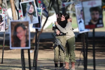 பெண்கள் மீதான வன்கொடுமை... ஹமாஸ் இயக்கத்தினரை கடுமையாக சாடும் இஸ்ரேல் வழக்கறிஞர்