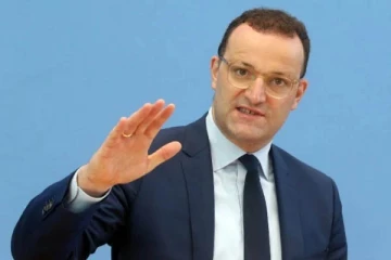 இவர்களுக்கு ஒரு டோஸ் கொரோனா தடுப்பூசி போதும்: ஜேர்மன் சுகாதாரத்துறை அமைச்சர்