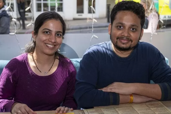 தாங்கள் இளவரசர் வில்லியமுடன் பேசுகிறோம் என்பதை அறியாமலே பேசிய இந்திய தம்பதி: ஒரு சுவாரஸ்ய தகவல் | Indian Couple Talking Prince William