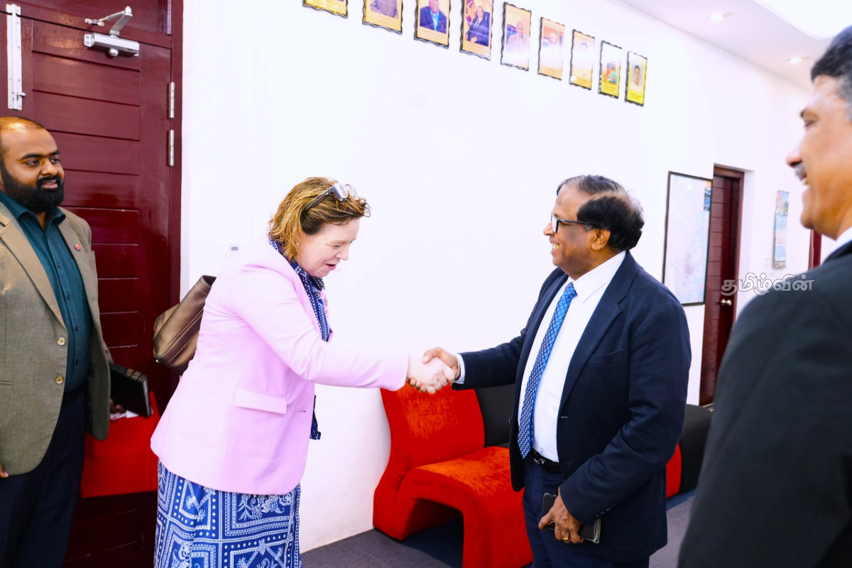 வடக்கில் முதலீடு மற்றும் விவசாயம் குறித்து கவனம் செலுத்த வேண்டும் - கனேடிய உயர்ஸ்தானிகரிடம் ஆளுநர் கோரிக்கை | Governor Urges Canada Envoy Invest North Agri