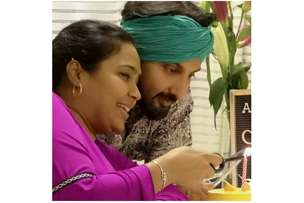 மறைந்த தொகுப்பாளர் ஆனந்த கண்ணன் கடைசியாக வைத்திருந்த வாட்ஸ் அப் DP- அழகிய புகைப்படம் | Anandha Kannan Last Watsup Dp