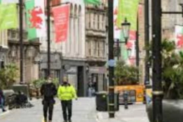 பிரித்தானியாவில் மேலும் கடுமையாக்கப்பட்டுள்ள கொரோனா கட்டுப்பாடுகள்