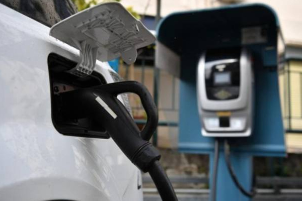 வெளிநாட்டு ஊழியர்களுக்கான மின்சார வாகன இறக்குமதி! | Electric Vehicle Import Foreign Workers Diaspora