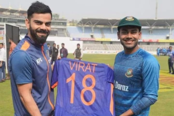 மெஹிடிக்கு கையொப்பமிட்ட T.Shirtடை பரிசளித்த விராட் கோலி - வைரலாகும் புகைப்படம்