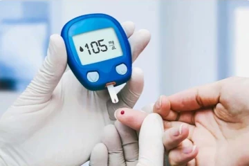 திடீரென சர்க்கரை அளவு அதிகரித்தால் என்ன செய்ய வேண்டும்? நீரிழிவு நோயாளிகளே தெரிஞ்சிக்கோங்க