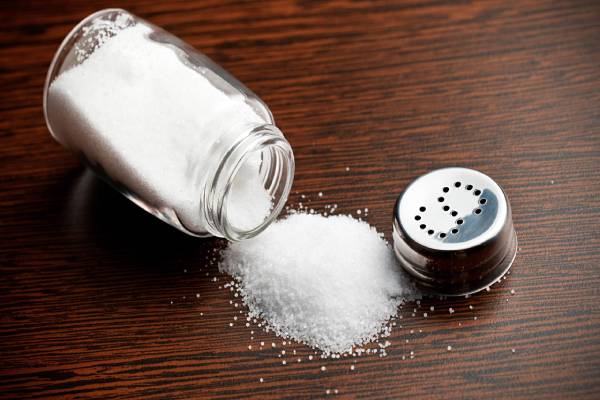 சடுதியாக குறைந்த உப்பு விலை: ஏற்பட்டுள்ள சிக்கல் | Salt Prices Drop Significantly In Sri Lanka