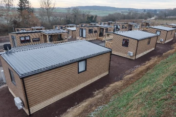 ஜேர்மனியில் வெள்ளத்தால் பாதிக்கப்பட்டவர்களுக்கு தற்காலிக வீடு!