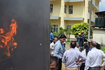 காலி வைத்தியசாலையில் பரபரப்பு; திடீரென பற்றி எரிந்த மின்மாற்றி!