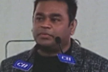 அங்கு கொடுக்குற காசு வாங்கிட்டு இப்படியும் பேசுவார்? ஆஸ்கர் நாயகனுக்கு ஏற்பட்ட சிக்கல்..