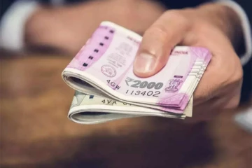 பள்ளிக்கல்வித்துறை ஊழியர்களுக்கு 15% சம்பள உயர்வு - தமிழக அரசு அதிரடி அறிவிப்பு