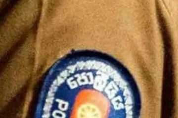 පොලිසිය, ව්‍යාජ පොලිස් නිලධාරීන් දෙදෙනෙකු සොයයි..