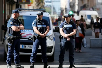 பாரிஸில் தாயுக்கும் மகளுக்கும் நேர்ந்த கொடூர செயல்!