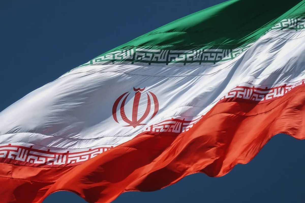 இன்றுடன் நிறைவடையும் டரம்பின் காலக்கெடு! தெஹ்ரானில் பதற்றம் - நீண்ட வரிசையில் நிற்கும் மக்கள் | Iran War Us Israel Trump Strait Of Hormuz