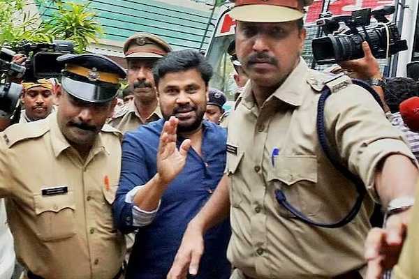 கேரள நடிகை காரில் கடத்தி துன்புறுத்திய வழக்கு!! நடிகர் திலீப் விடுதலை.. | Actress Assault Case Ernakulam Court Gives Verdict கேரள நடிகை காரில் கடத்தி துன்புறுத்திய வழக்கு!! நடிகர் திலீப் விடுதலை.. | Actress Assault Case Ernakulam Court Gives Verdict