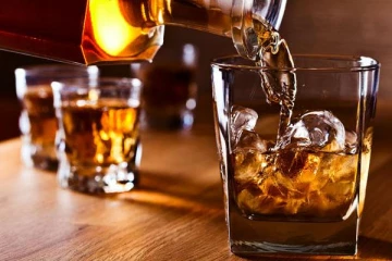 இலங்கையில் குறைக்கப்பட்ட மதுபான வகையொன்றின் விலை