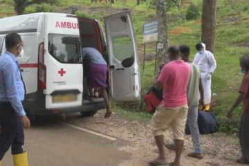 ஊரடங்கில் கோயில் கும்பாபிஷேகம்;  கிராமமே கண்காணிப்பில்!