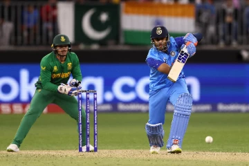 பெர்த்தில் சூரசம்ஹாரம் செய்த சூர்யகுமார்!