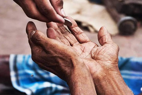 வீட்டில் இருக்கும் சுவாமி சிலைகளுக்கு கண்டிப்பாக இதை செய்யுங்கள் | Do This For Swami Statues At Home