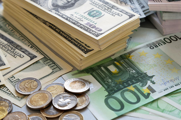 டொலருக்கு நிகரான ரூபாயின் பெறுமதியில் இன்று ஏற்பட்ட மாற்றம் | Us Dollar Rate In Sri Lanka Banks Today