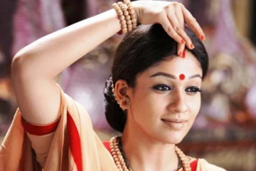 வீட்டில் லெட்சுமியின் அருள் குறையாமல் இருக்கணுமா? பெண்கள் மறக்காமல் இதை செய்யணுமாம்