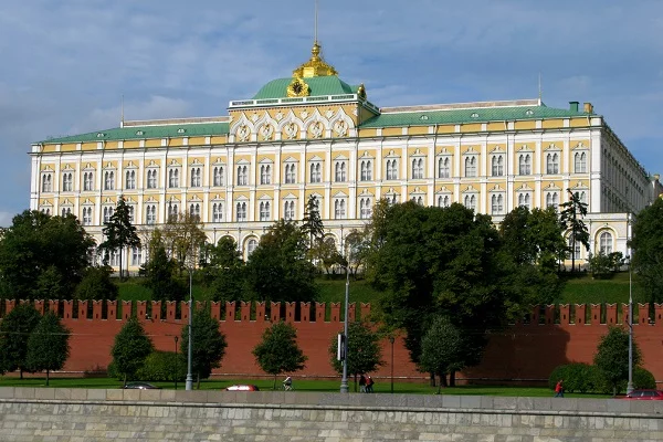 அதிபர் புதின் உடல்நிலை தொடர்பில் பரபரப்பு தகவல் | Information About President Putin S Health