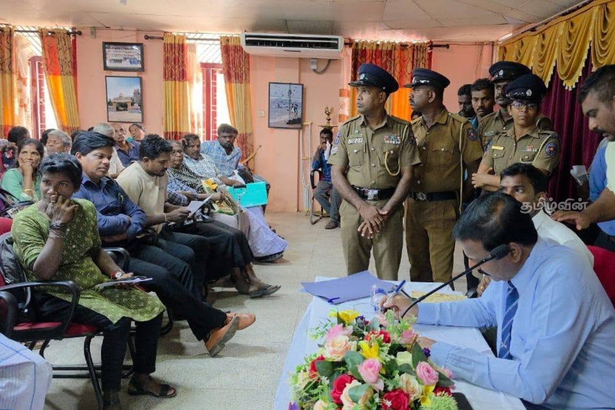 இழப்பீட்டு தொகை குறிப்பிடாமல் கடிதத்தில் கையொப்பம் வாங்க முயற்சி - தெல்லிப்பழை பிரதேச செயலகத்தில் குழப்பம் | Confusion At The Tellipalla Divisional Secretariat
