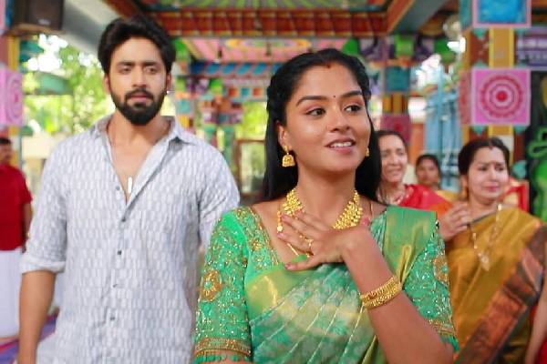 மகாநதி சீரியலில் நடிக்க அதிக சம்பளம் வாங்குவது யார் தெரியுமா? இதோ | Mahanadhi Serial Actors Salaries