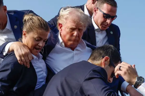 ட்ரம்பின் வீட்டிற்குள் நுழைந்த நபர் படுகொலை.. அதிரடியாக களமிறங்கியுள்ள FBI - வெளியாகும் பரபரப்பு தகவல்கள் | Man Killed Secure Perimeter Trump Mar Lago