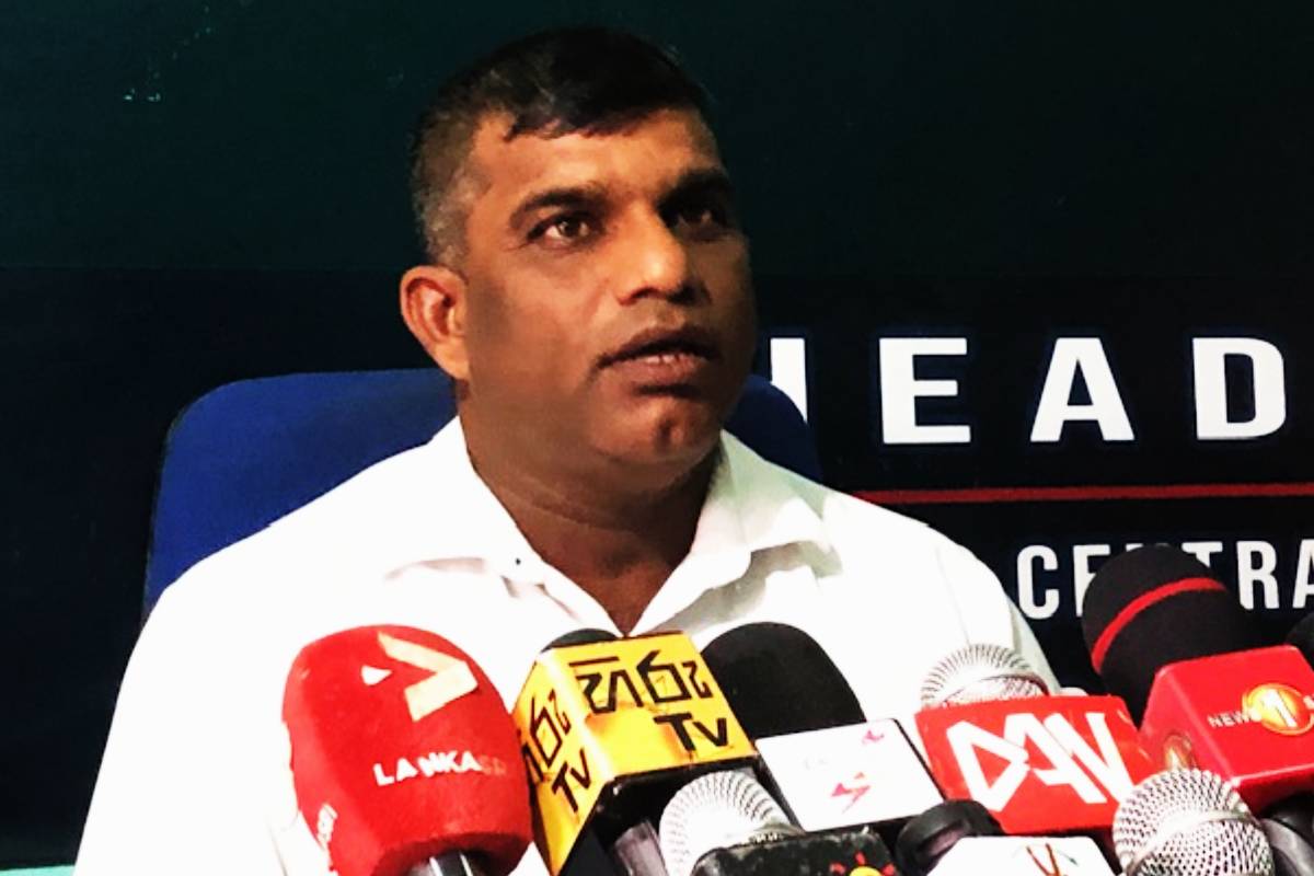 எம்.பி பிரபுவை தாக்க முயற்சி...! ஹிஸ்புல்லாவுக்கு எதிராக கடும் கண்டனம் | Batticaloa Mp Clash At Development Meeting எம்.பி பிரபுவை தாக்க முயற்சி...! ஹிஸ்புல்லாவுக்கு எதிராக கடும் கண்டனம் | Batticaloa Mp Clash At Development Meeting