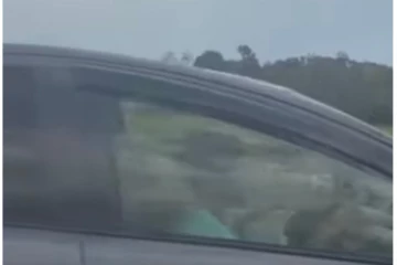 අධිවේගී මාර්ගය කළඹමින් 15 හැවිරිදි පුතුට රිය පැදවීමට අවසර දුන් පියාට සිදුවූ දේ..