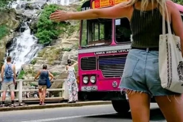 விபத்தில் இரண்டு வெளிநாட்டு பெண்கள் காயம்