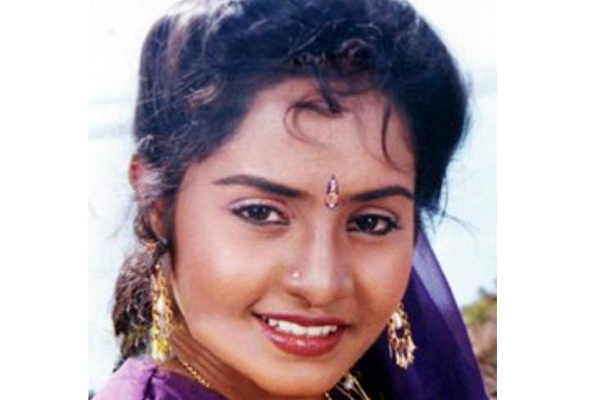 கொடிய நோயால் துடி துடித்து பலியான சஞ்சீவின் அக்கா! யார் இந்த அழகிய நடிகை? அதிர்ச்சி கொடுத்த உண்மை | Bigg Boss 5 Sanjeev Sister Acting Movies