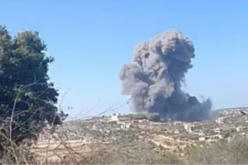 சிரியாவில் தீவிரவாத முகாம்களை குறிவைத்து அமெரிக்கா வான்தாக்குதல்