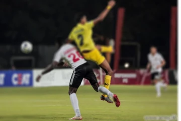 හිටපු ප්‍රබල පාපන්දු ක්‍රීඩකයෙක් මිය යයි..