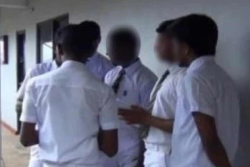 யாழில் பாடசாலை ஆசிரியரின் மோசமான செயலால் அதிரடிக் கைது