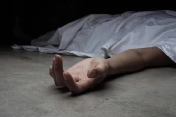 உண்மையா காதலிச்சா விஷத்தை குடி - நிரூபிக்க இளைஞர் செய்த செயல்!