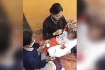 தாய் இறந்ததால் உணவு இல்லாமல் பரிதவித்த 18 மாத குழந்தை