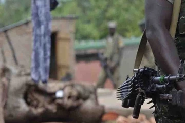 மாலியில் தீ வைத்து எரிக்கப்பட்ட பேருந்து! உடல் கருகி பலியான 33 பேர்