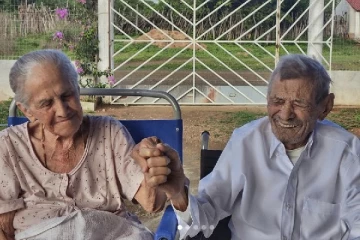 84 ஆண்டுகள் நீடித்த திருமண வாழ்க்கை: பிரேசிலில் 100 பேரக் குழந்தைகளுடன் வாழும் தம்பதி